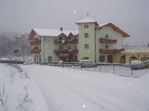 Hotel Fior Di Bosco Giovo Eksteriør billede