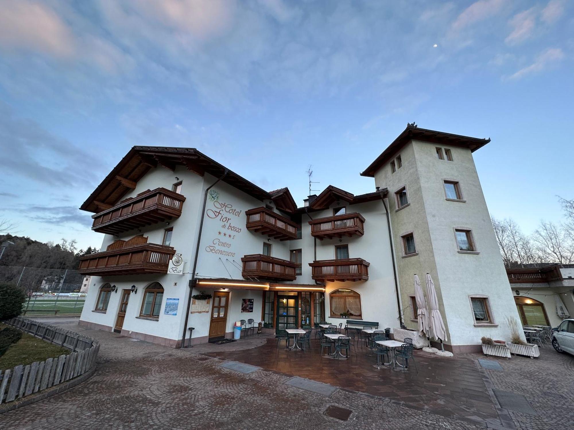 Hotel Fior Di Bosco Giovo Eksteriør billede