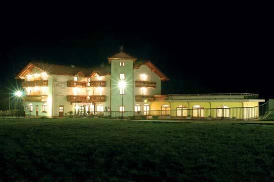 Hotel Fior Di Bosco Giovo Eksteriør billede