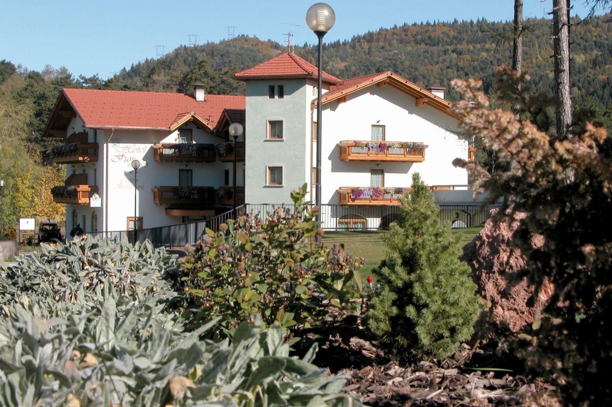 Hotel Fior Di Bosco Giovo Eksteriør billede